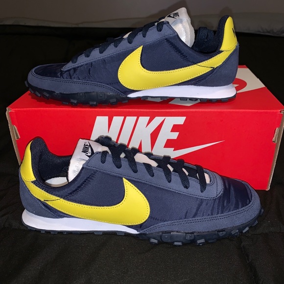 NEW Nike Waffle Racer Obsidian - Picture 1 of 5